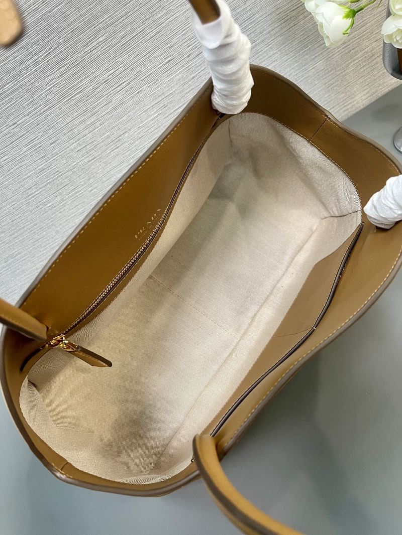 Pra*a top handle bags